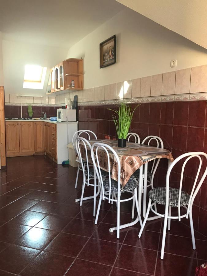 Edu Apartman Hajduszoboszlo Exterior photo